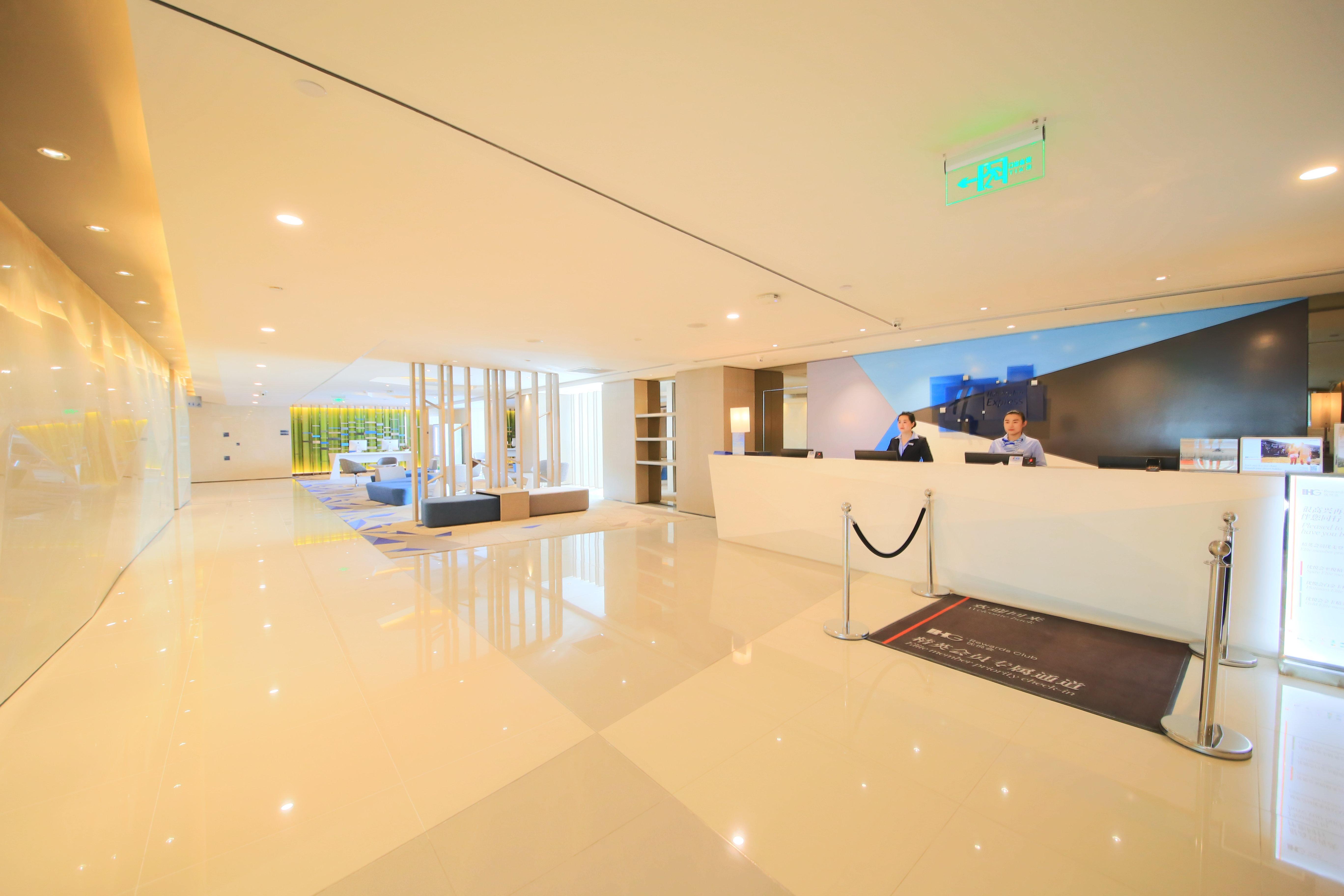 Holiday Inn Express Yingkou Onelong Plaza By Ihg Gaizhou Exteriör bild
